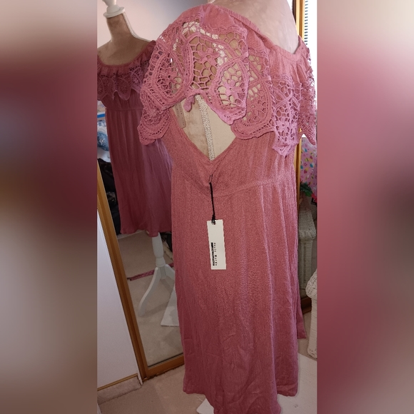 Haute Monde ~ Pink Crochet Lace Off-Shoulder Midi Dress | NWT - Picture 9 of 15